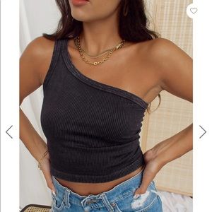 Alessa Black One Shoulder Top